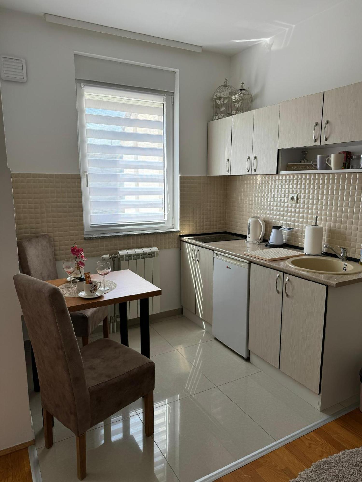 Angellina Apartmani Sremska Mitrovica Dış mekan fotoğraf